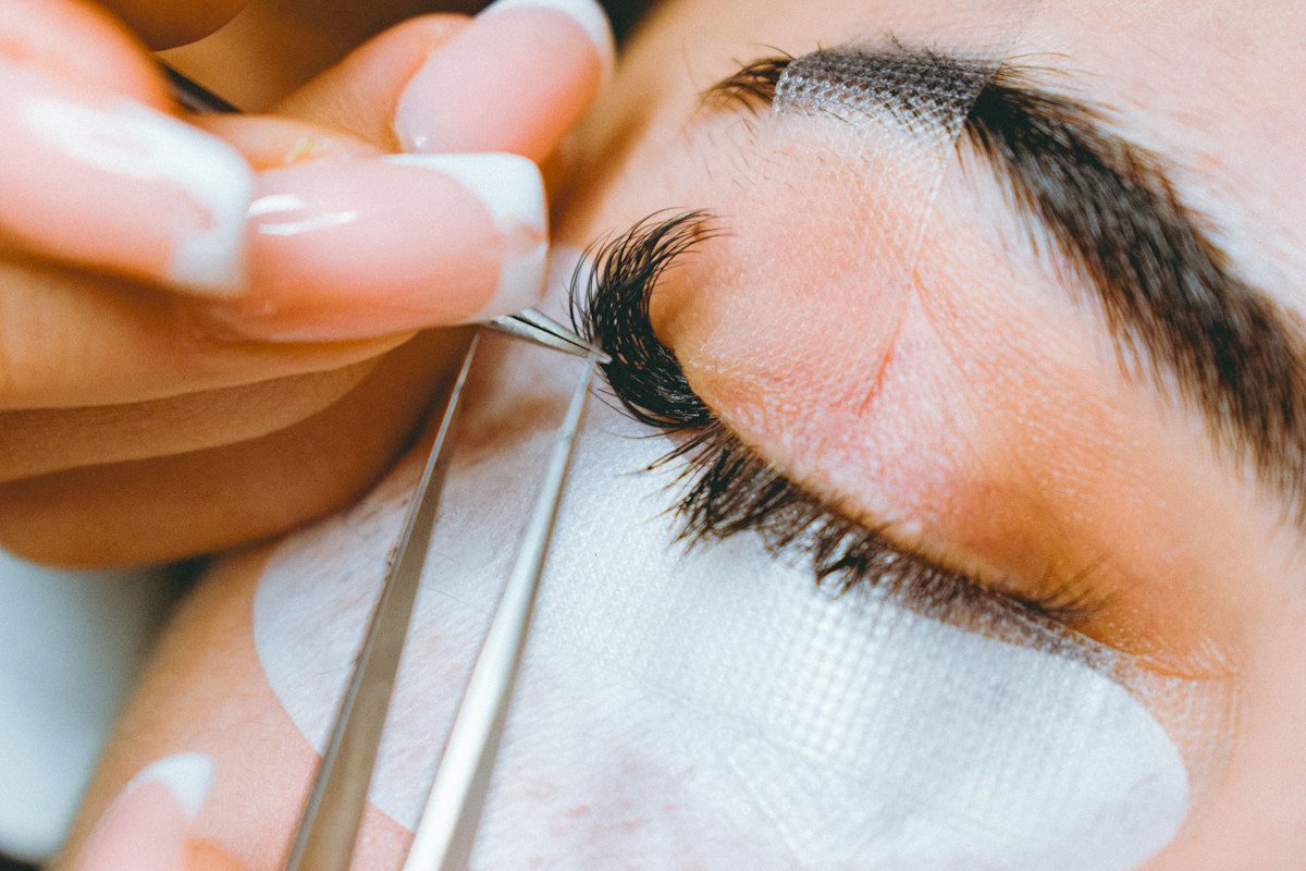 Sen Hồng Lash & Brow